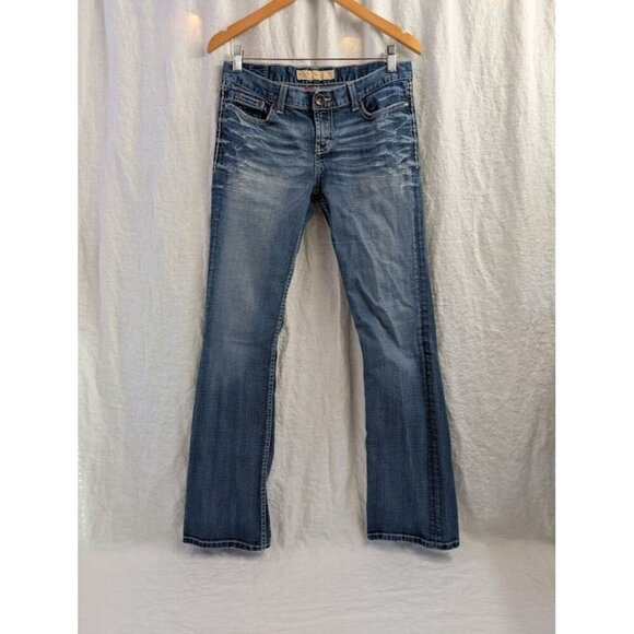 Buckle BKE Mya denim women's sz 30 x 33 boot cut low rise distressed stretch E5 - Picture 1 of 12
